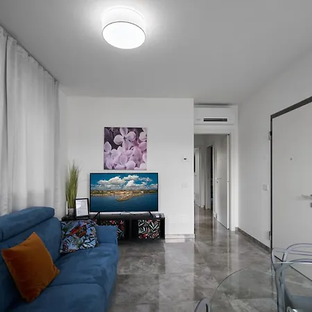 Karolina Apartment Desenzano del Garda