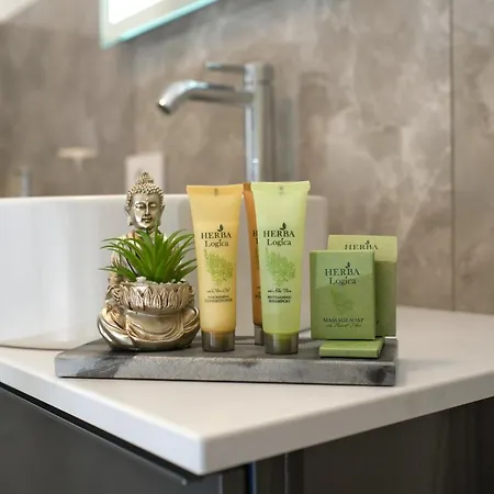 Karolina Desenzano del Garda